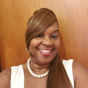 Meet your Posher, Evette